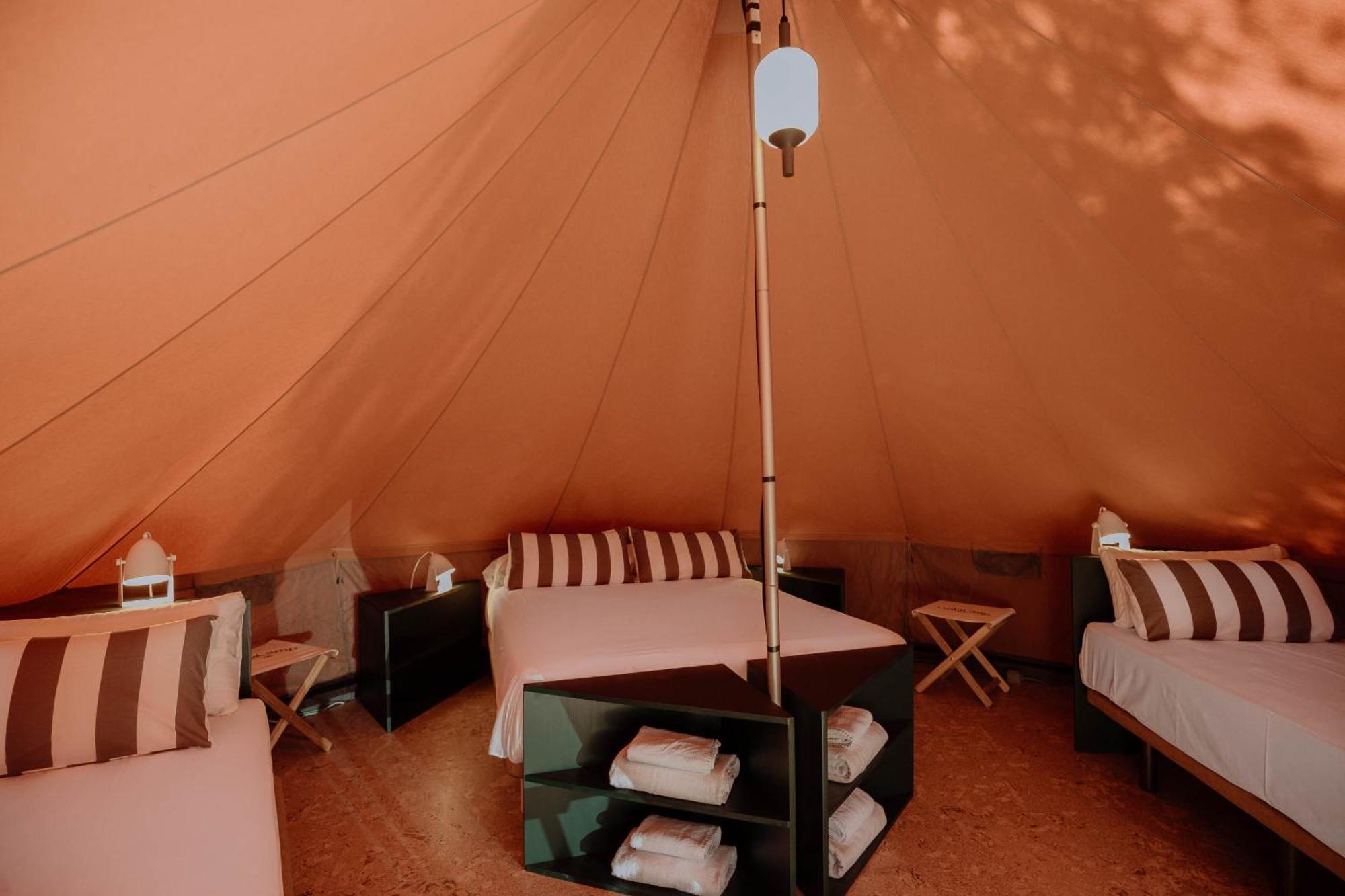 Camping 3 Estrellas Gavà Eksteriør bilde