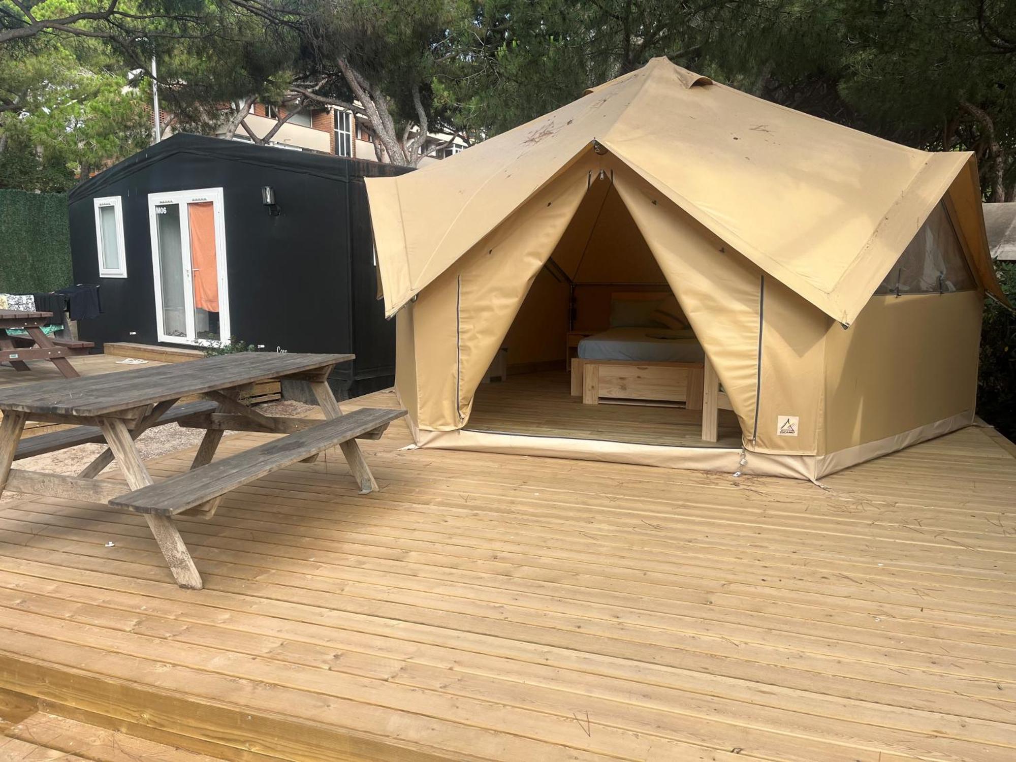 Camping 3 Estrellas Gavà Eksteriør bilde