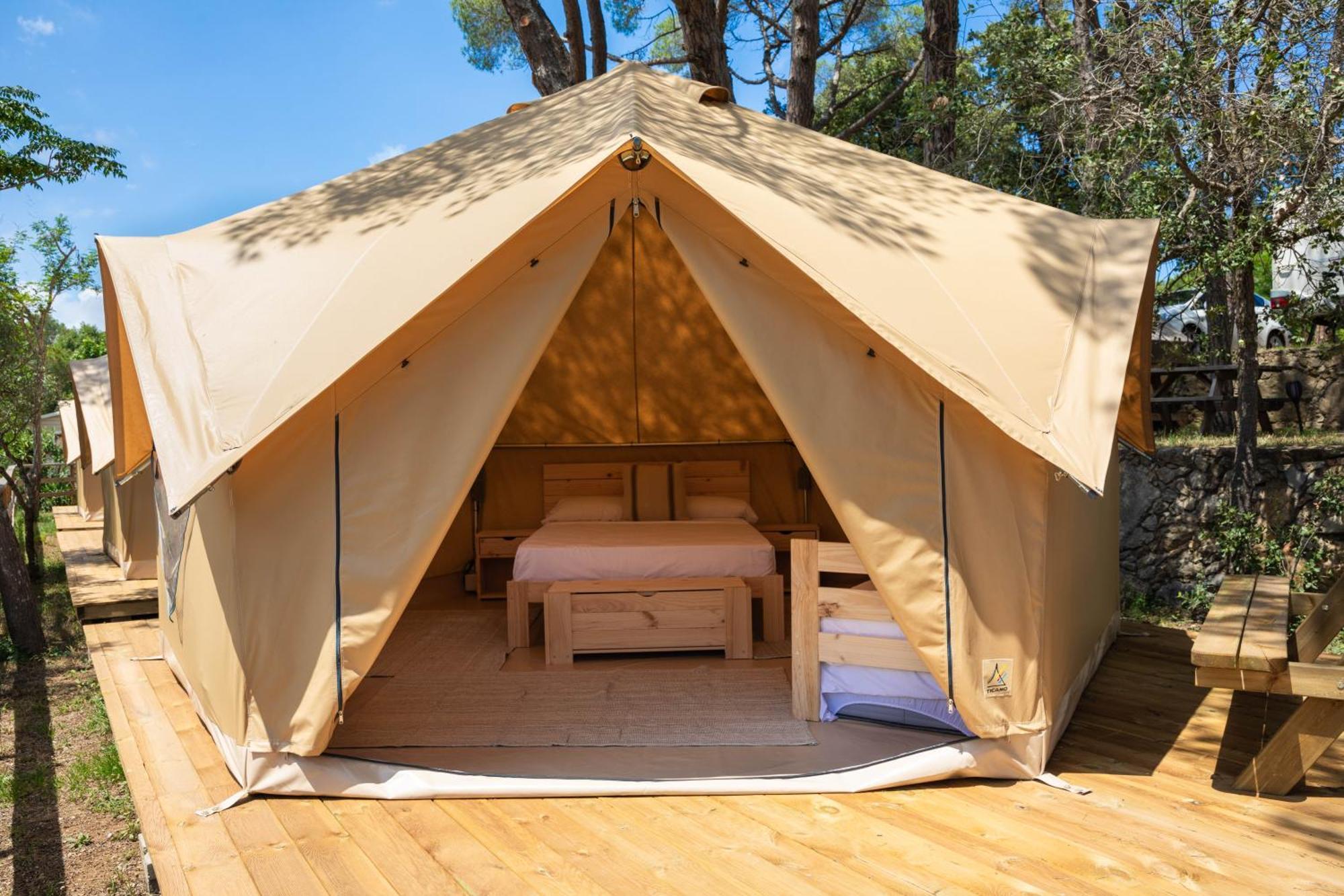 Camping 3 Estrellas Gavà Eksteriør bilde